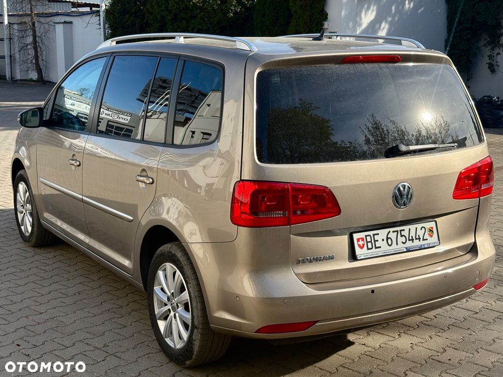 Volkswagen Touran 1.4 TGI BlueMotion DSG Cup - 5