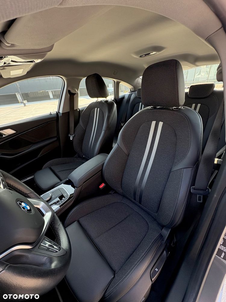 BMW Seria 2 218i - 8