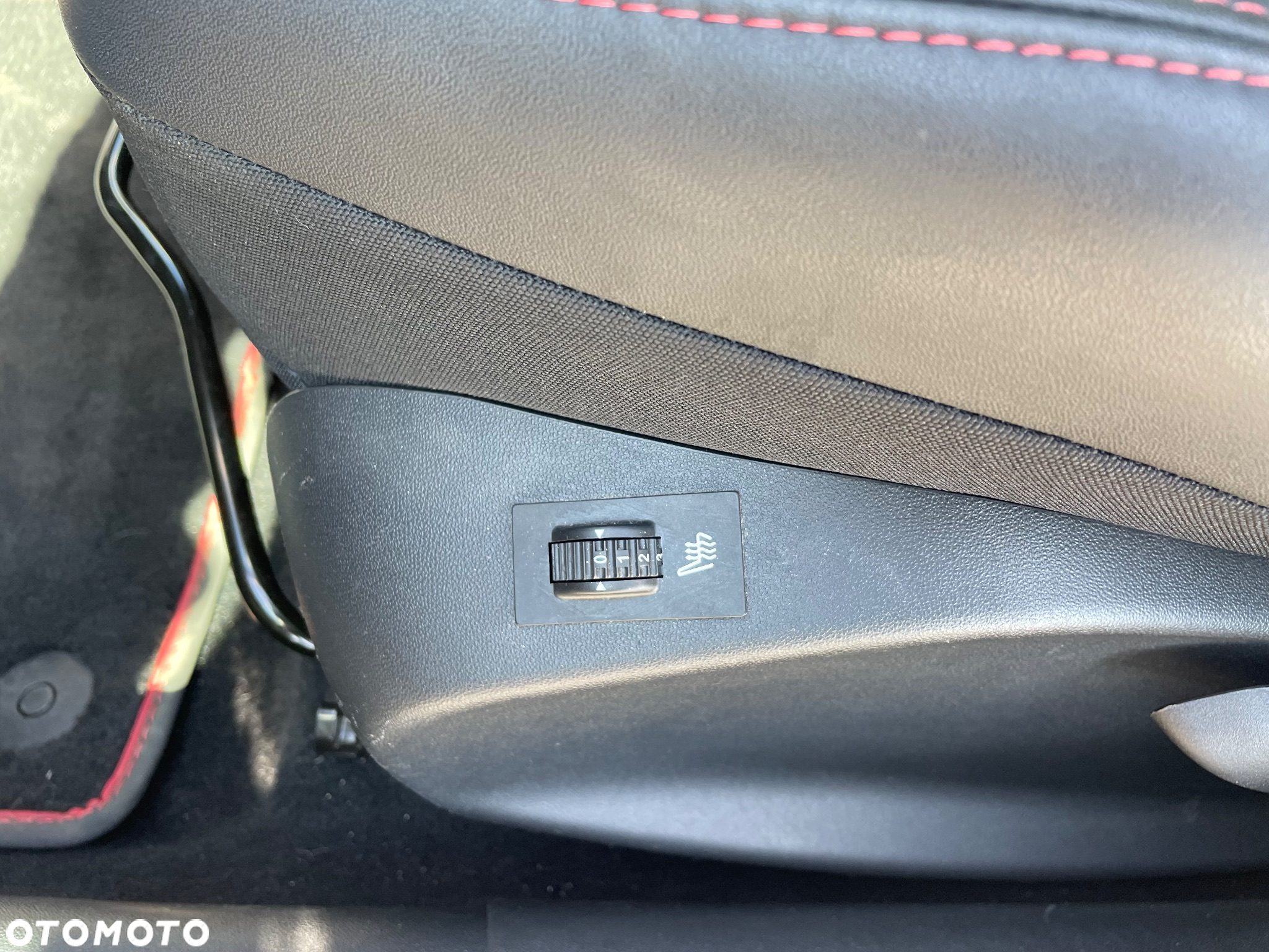 Peugeot 2008 PureTech 110 Stop&Start EAT6 GT-Line Edition - 18