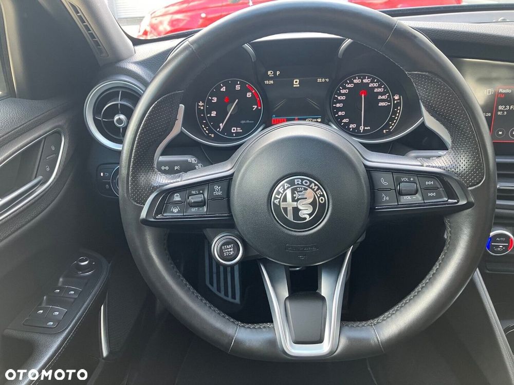 Alfa Romeo Giulia - 12