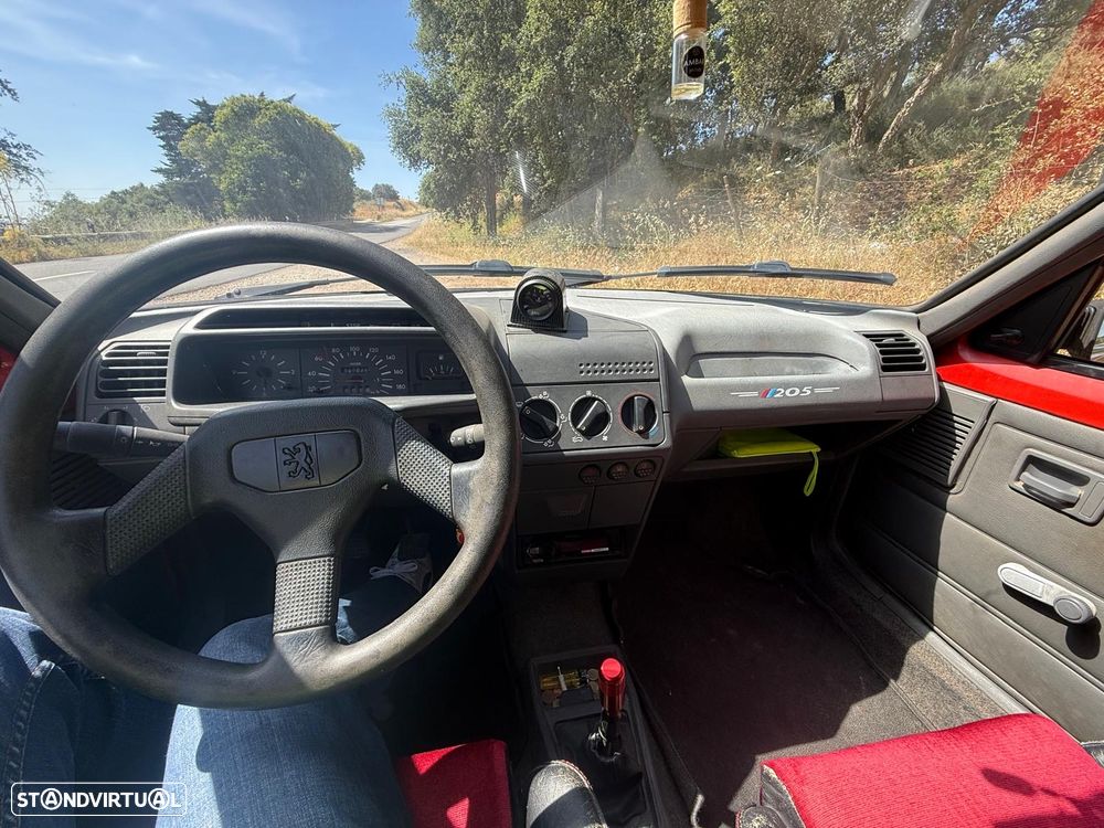 Peugeot 205 - 6