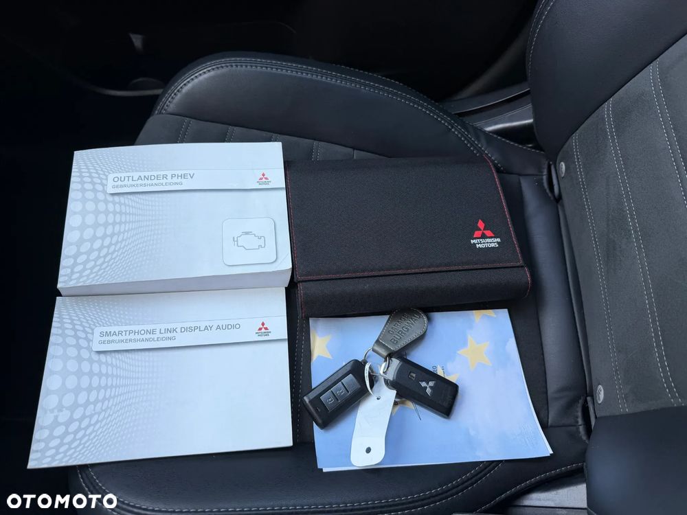 Mitsubishi Outlander Intense + - 33
