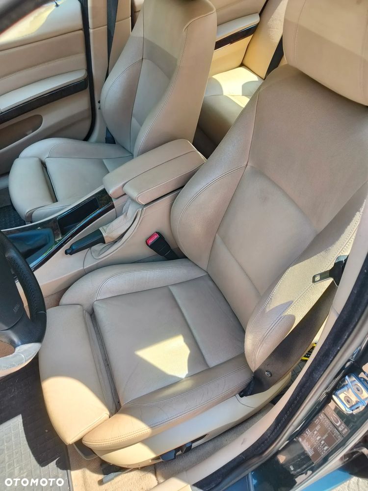 BMW Seria 3 325i - 26