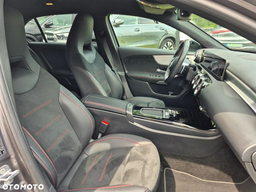 Mercedes-Benz Klasa A 200 AMG Line 7G-DCT - 28