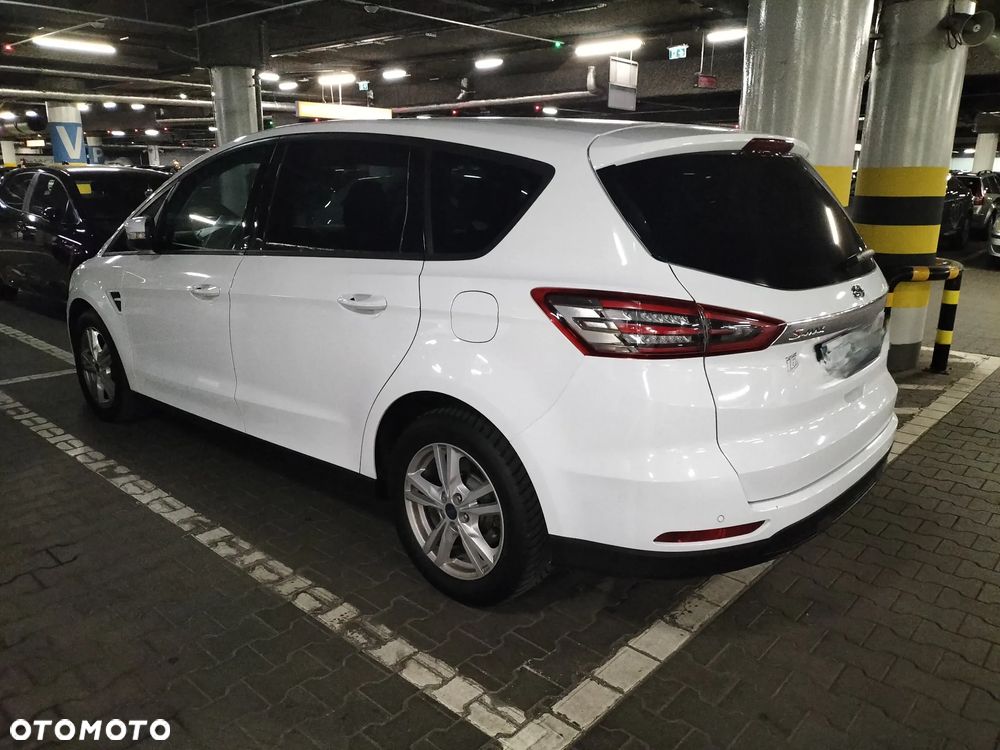 Ford S-Max - 13