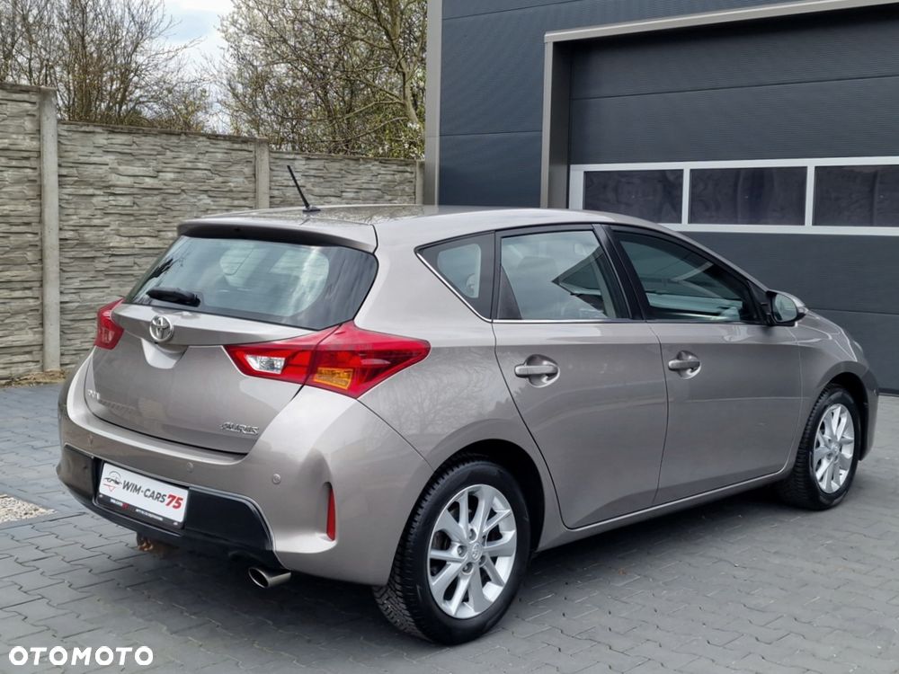 Toyota Auris 1.6 Valvematic Executive - 12