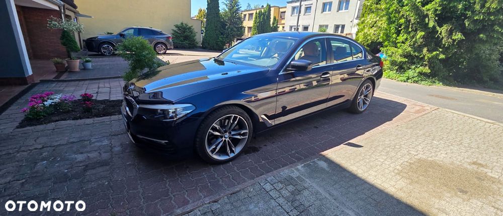 BMW Seria 5 520d xDrive - 1