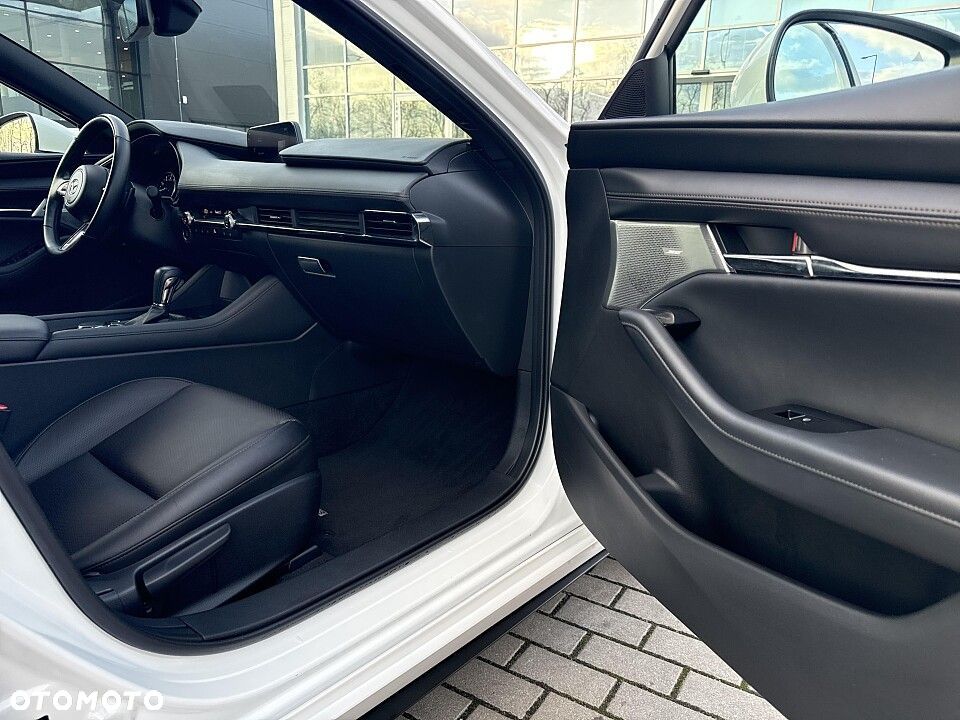 Mazda 3 e-SKYACTIV-X AWD 186 M HYBRID TAKUMI - 16