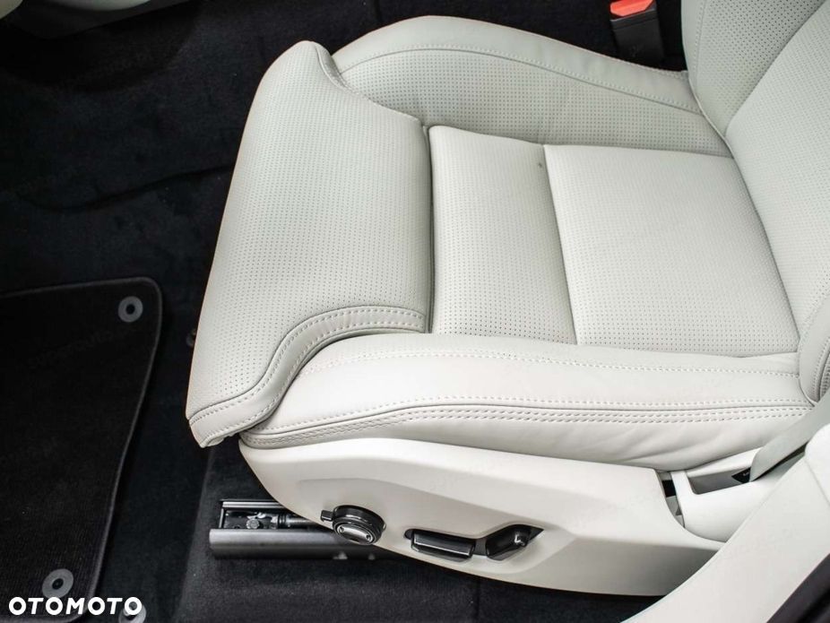 Volvo XC 90 B5 B AWD Ultra Dark 7os - 8
