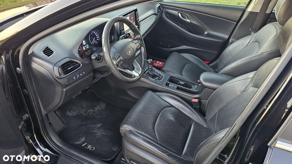 Hyundai i30 1.4 T-GDI Premiere Luxury DCT - 12