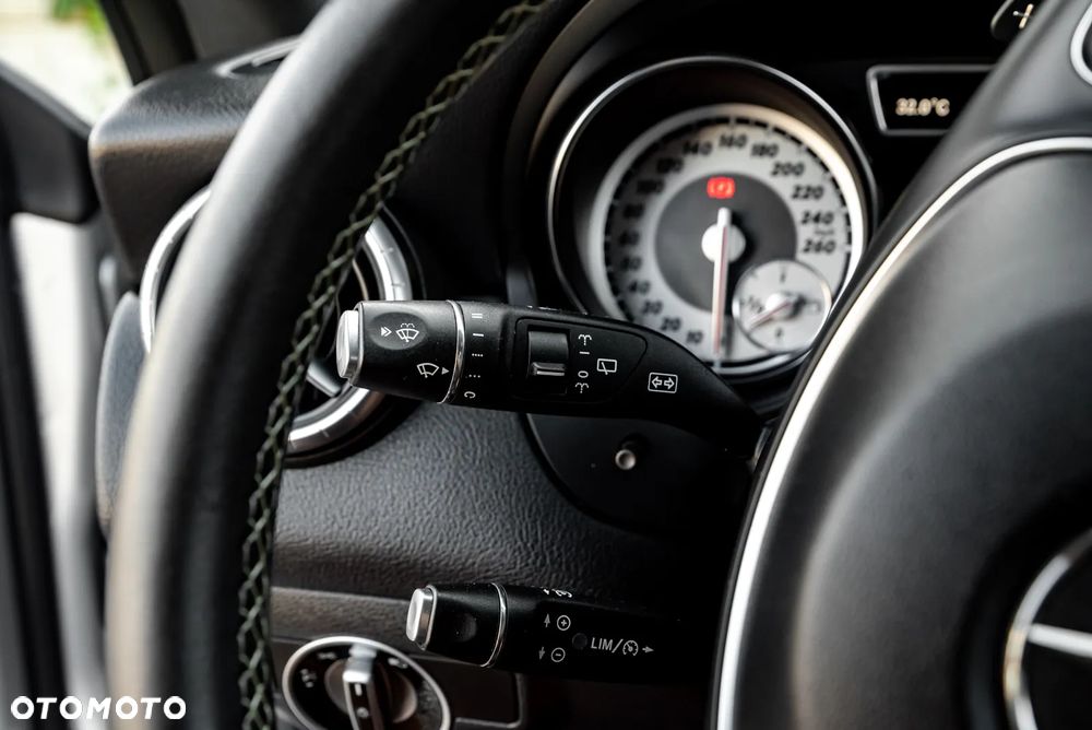 Mercedes-Benz CLA 200 7G-DCT Peak Edition - 31