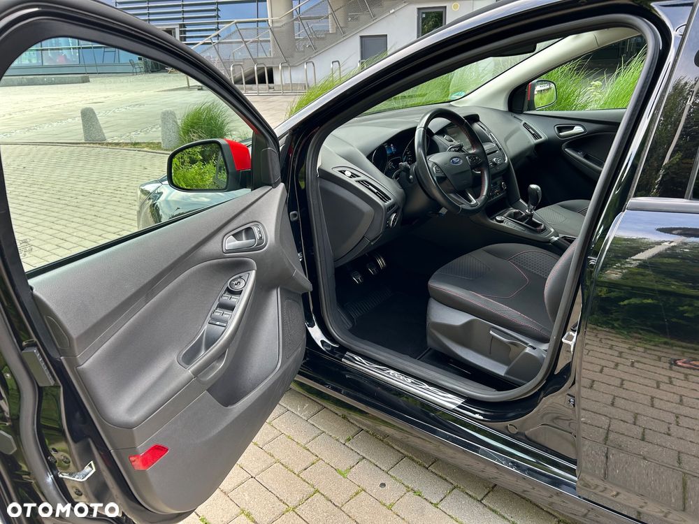 Ford Focus Turnier 1.5 EcoBoost Start-Stopp-System ST-Line - 15