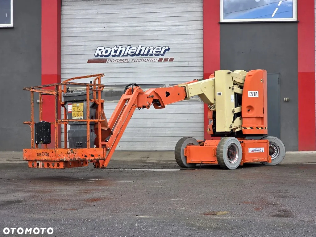 JLG 300AJP - 8