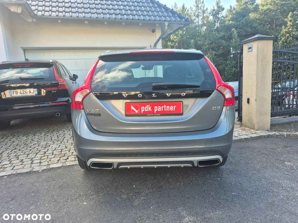 Volvo V60 Cross Country D3 Momentum - 18