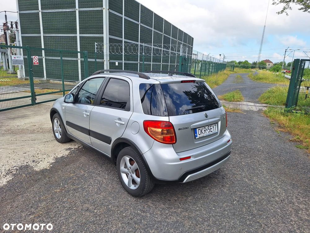 Suzuki SX4 1.6 GS / Premium - 18