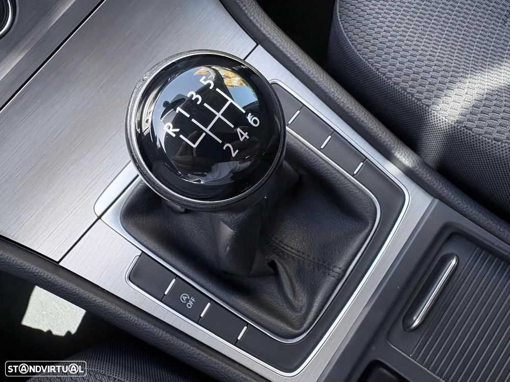 VW Golf 1.0 TSI Trendline - 48