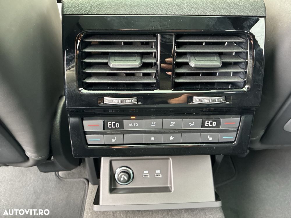 Volkswagen Touareg V6 TDI 4MOTION R-Line - 14