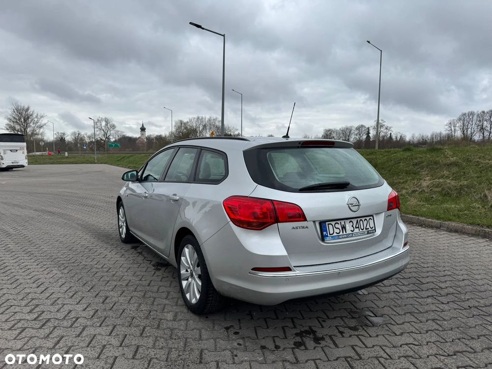 Opel Astra 1.7 CDTI - 9