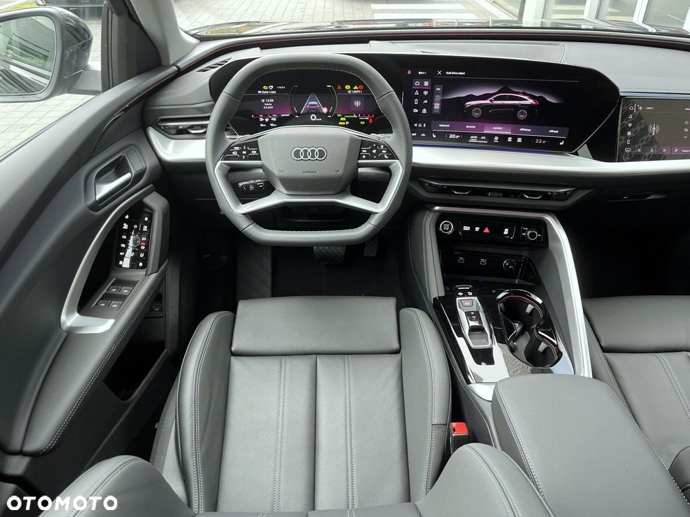 Audi Q5 Sportback - 12