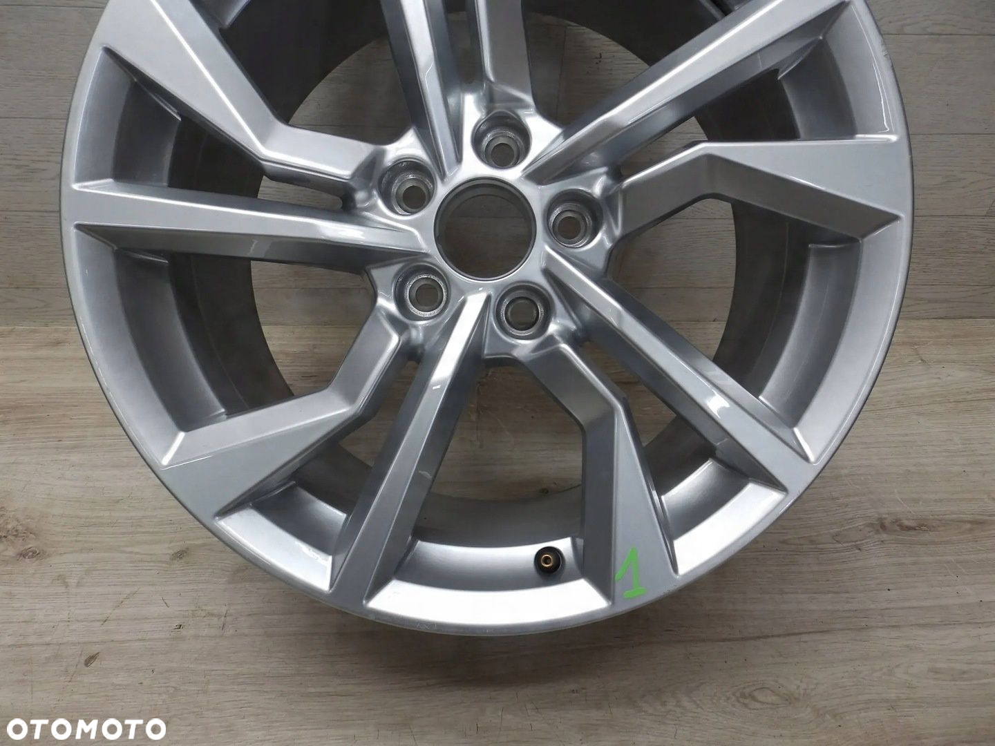 Felga Audi TT 8S0 E 8.5Jx18H2 Et50 5x112 8S0601025AN - 4