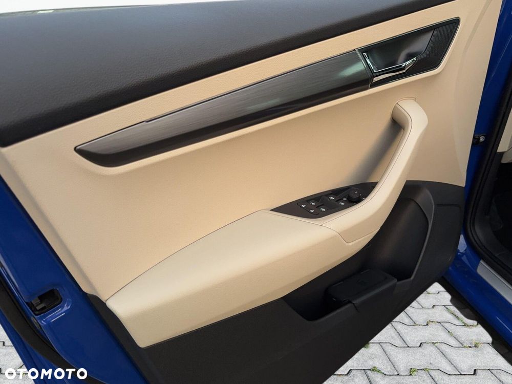 Skoda Karoq 2.0 TDI SCR 4x4 Style DSG - 11