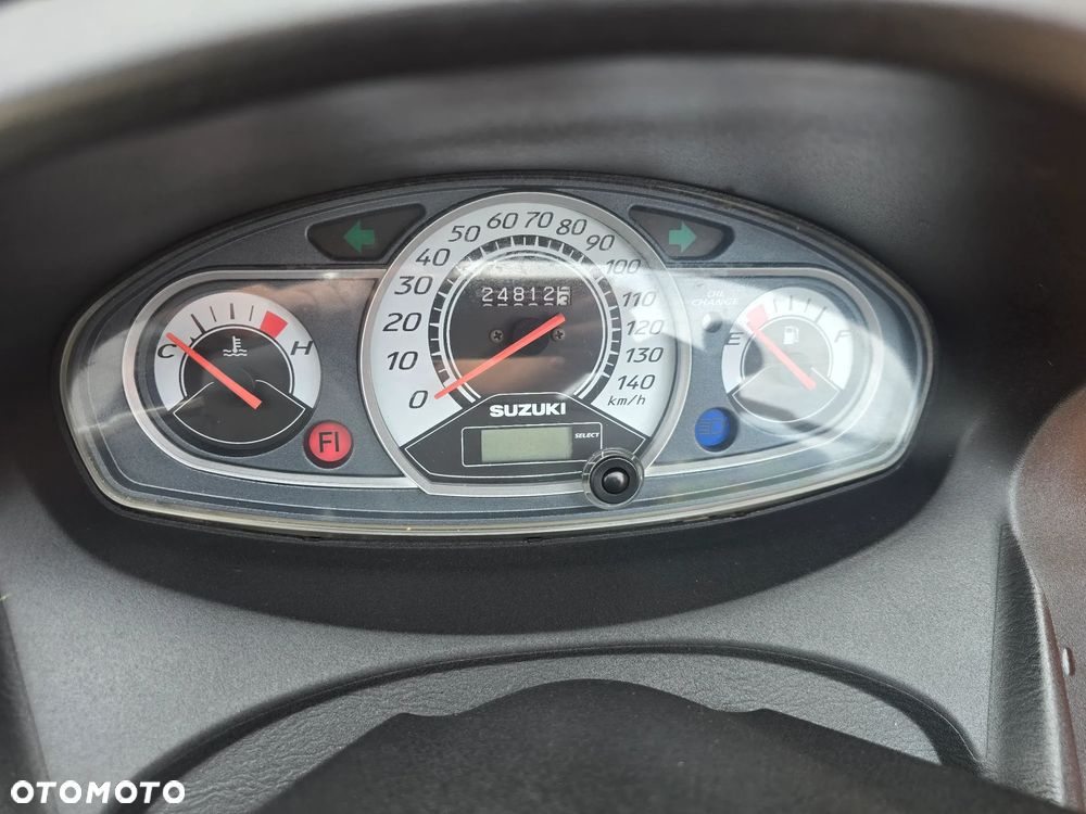 Suzuki Burgman - 11