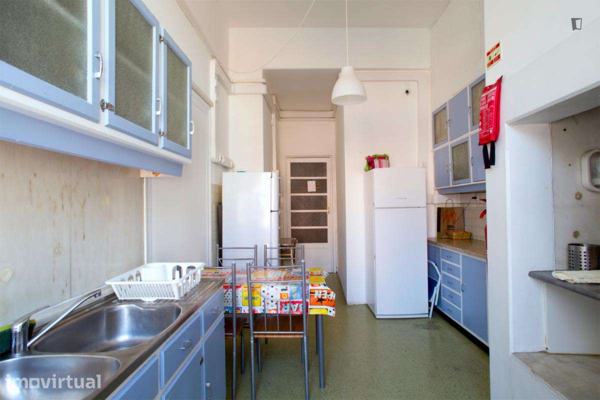 Quarto - localizado em Alcântara Lisbon - Grande imagem: 3/14
