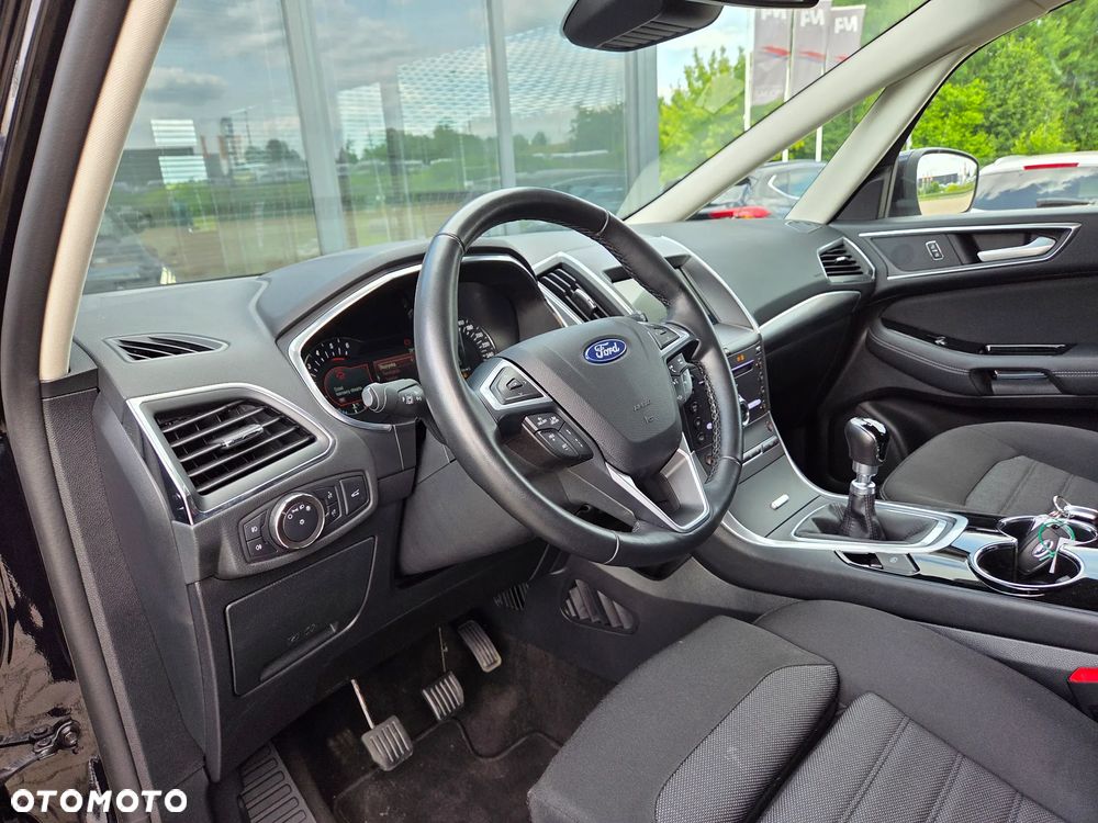 Ford S-Max 2.0 EcoBlue Titanium - 24