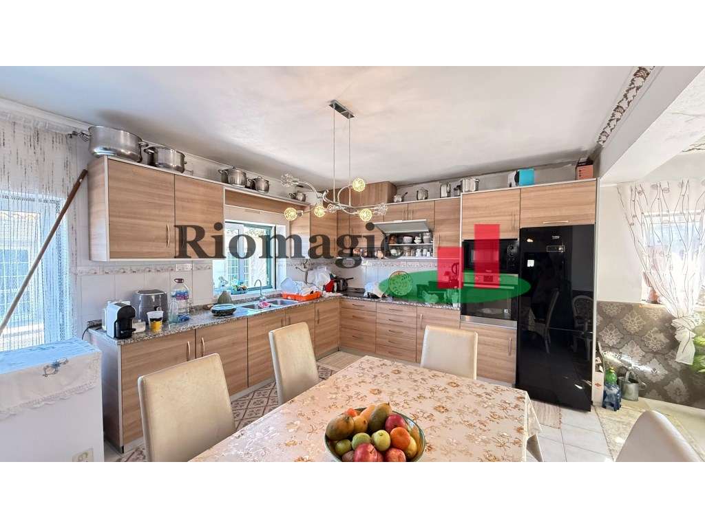 Conjunto de Duas Moradias com Quatro Apartamentos***RIOMAGIC*** - Grande imagem: 2/60