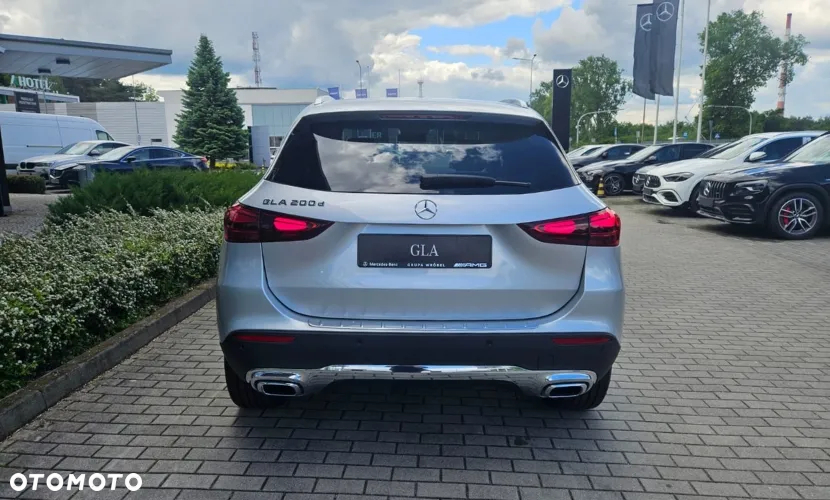 Mercedes-Benz GLA 200 d 8G-DCT - 8
