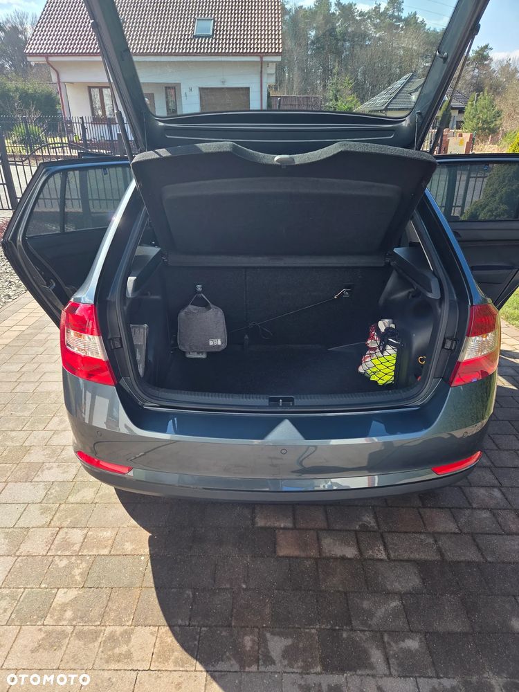 Skoda RAPID 1.2 TSI Ambition - 17