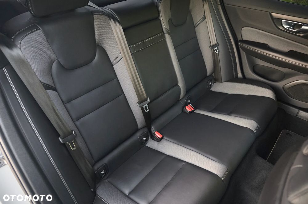 Volvo S60 T4 Geartronic RDesign - 26