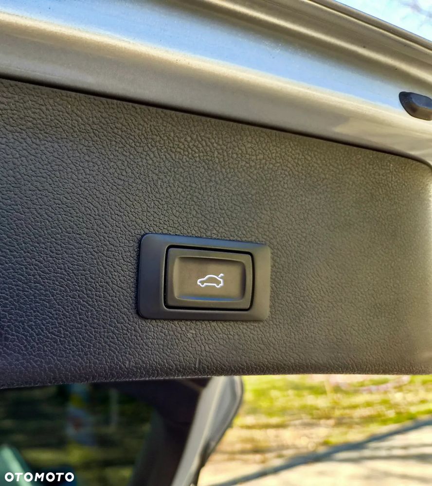 Audi A4 Avant 2.0 TDI ultra DPF Attraction - 34