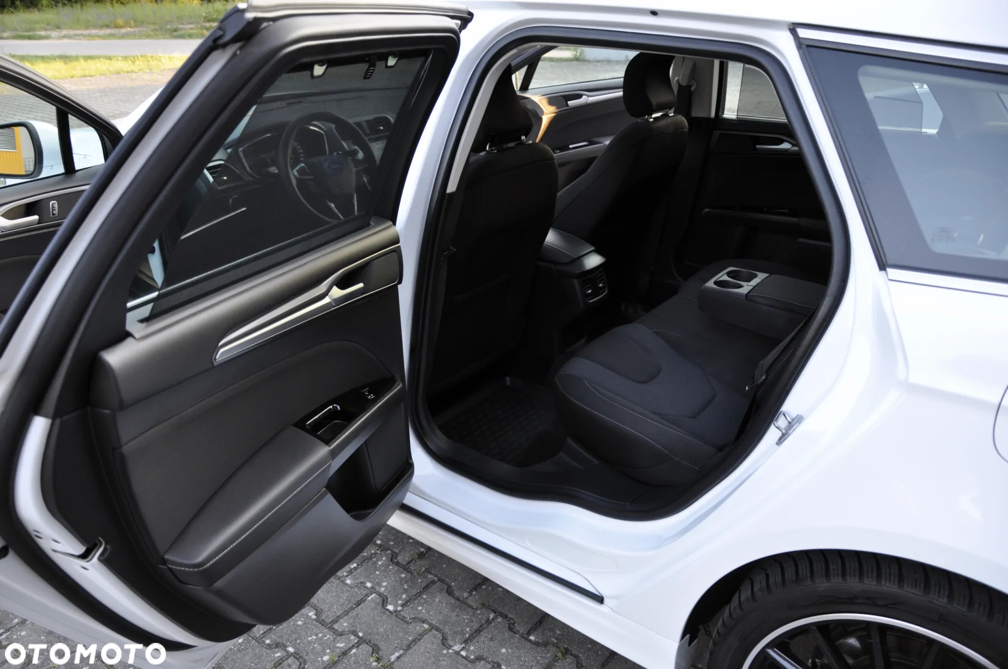 Ford Mondeo Turnier 2.0 TDCi PowerShift-Aut Allrad Titanium - 22