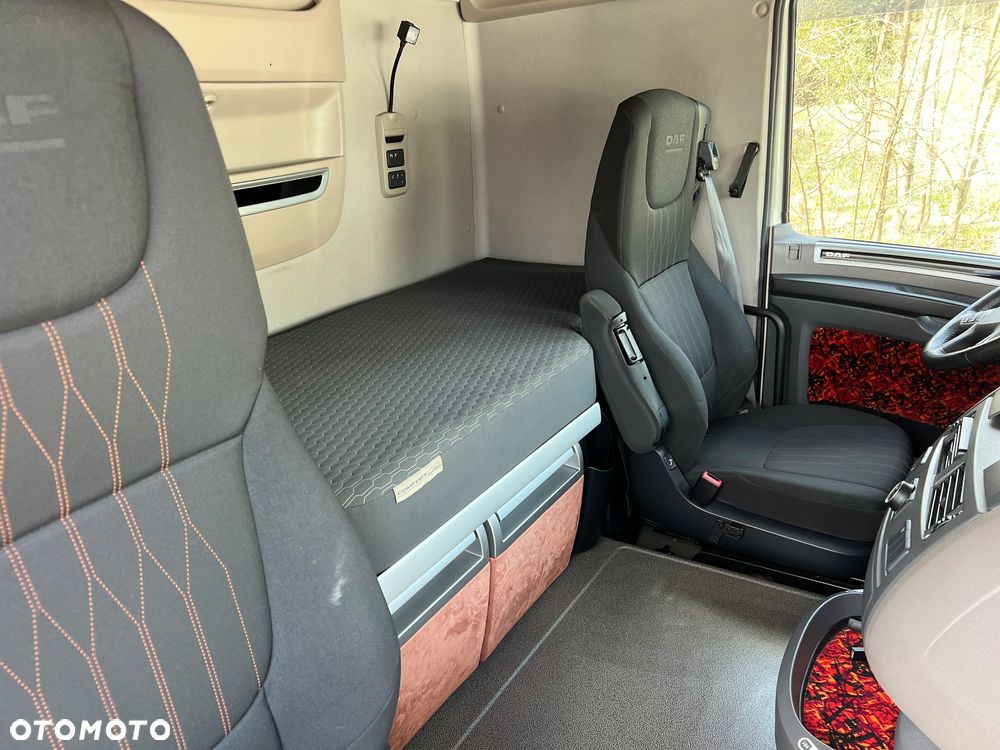 DAF XF 530 FT USZKODZONY SILNIK/PALI/JEŹDZI - 24