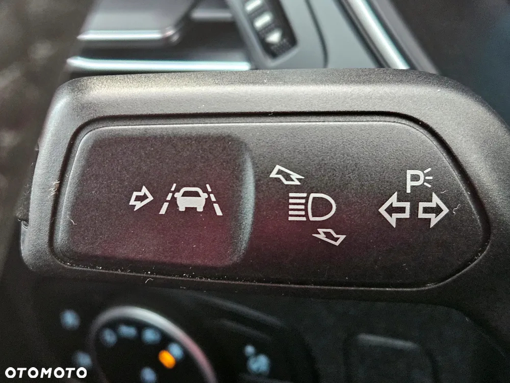 Ford Focus Turnier 1.5 EcoBlue Start-Stopp-System TITANIUM - 25