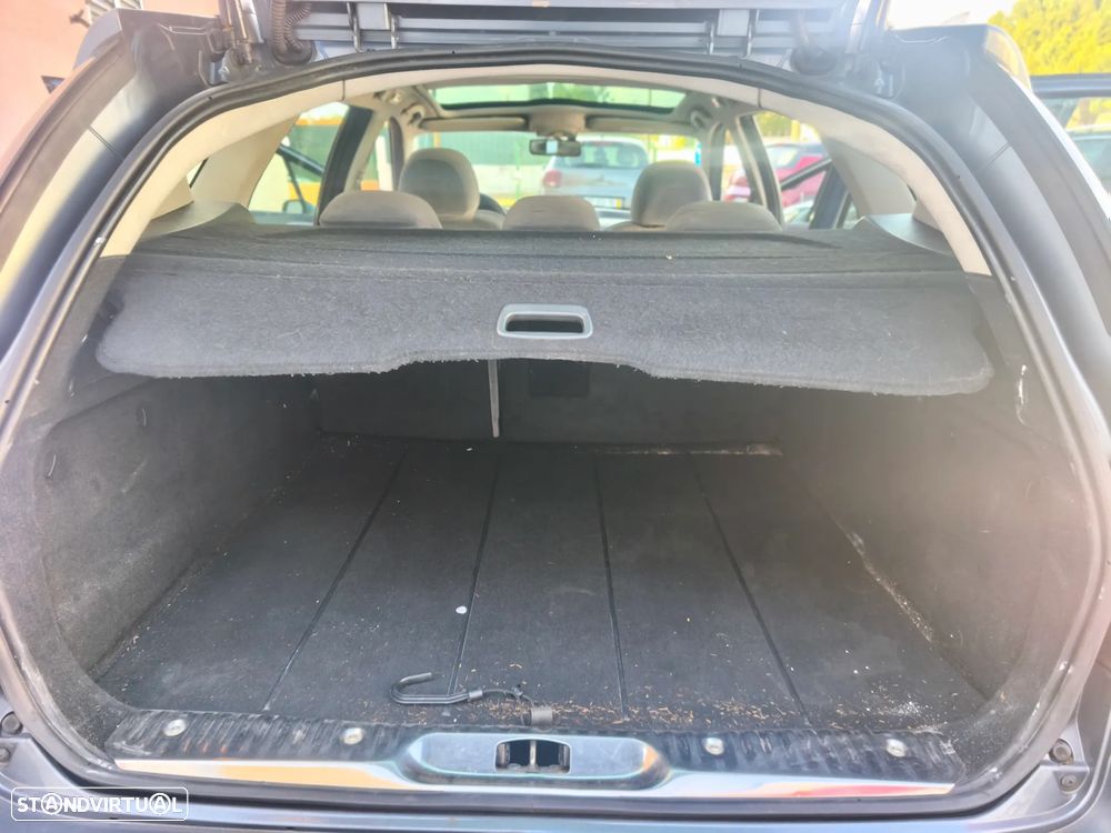 Peugeot 407 SW 1.6 HDi Premium - 24
