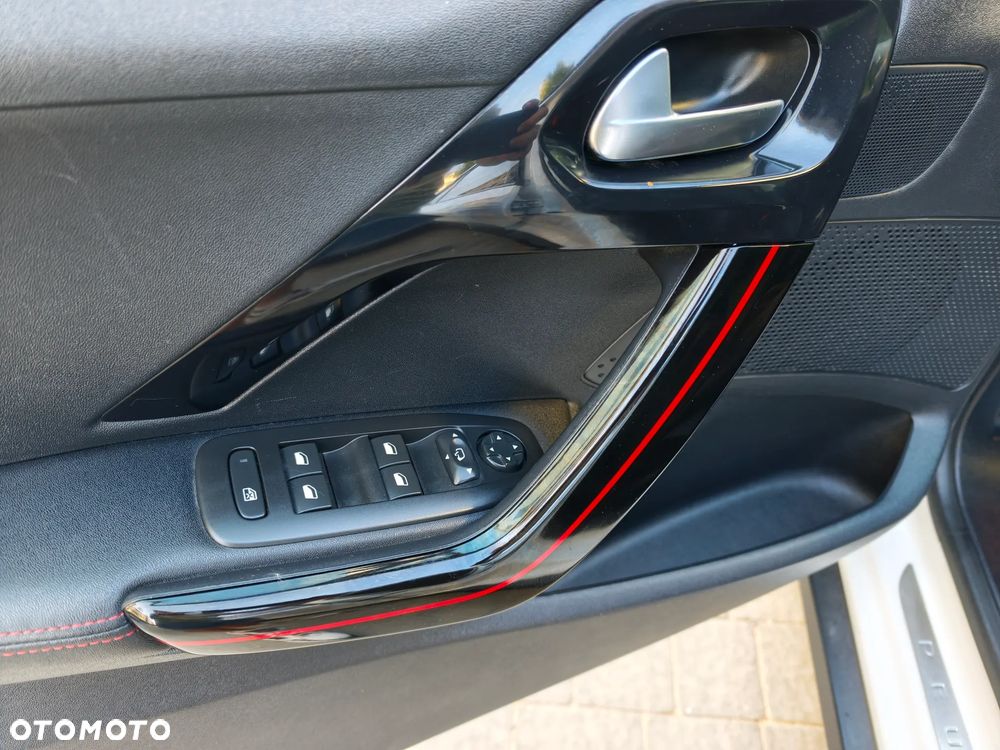 Peugeot 2008 PureTech 130 Stop&Start GT-Line Edition - 38