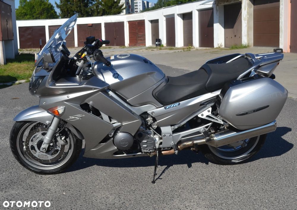 Yamaha FJR - 3