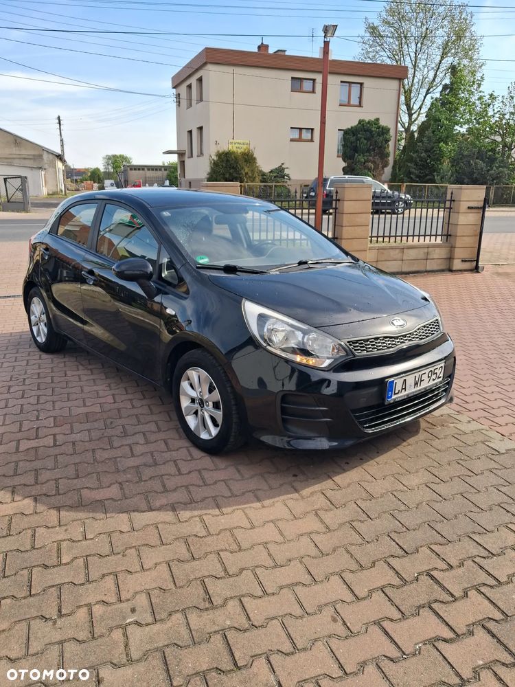 Kia Rio - 4