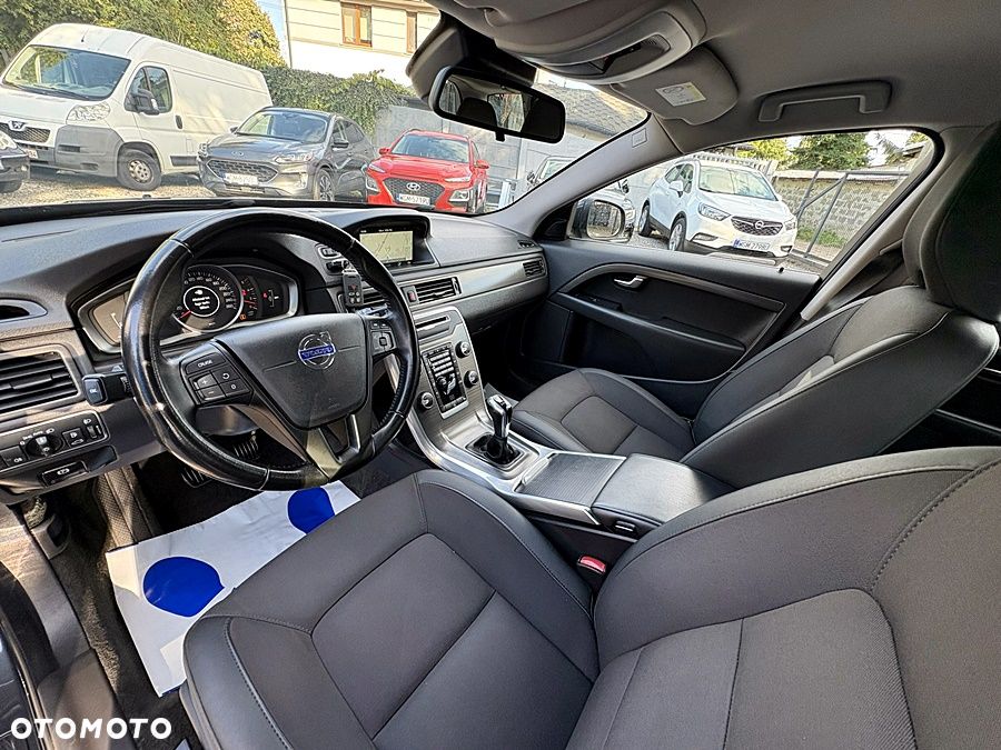 Volvo V70 D2 Momentum - 15