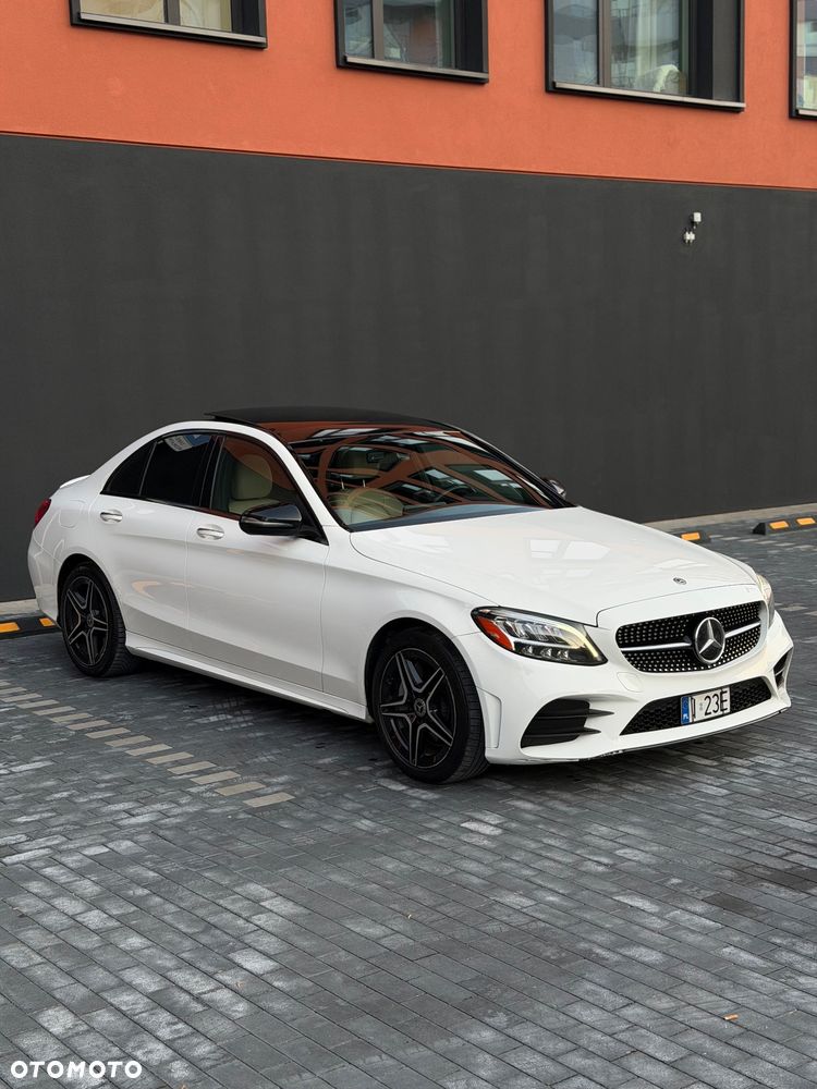 Mercedes-Benz Klasa C 300 4MATIC 9G-TRONIC - 1