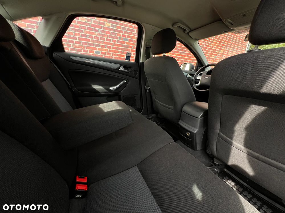 Ford Mondeo - 18