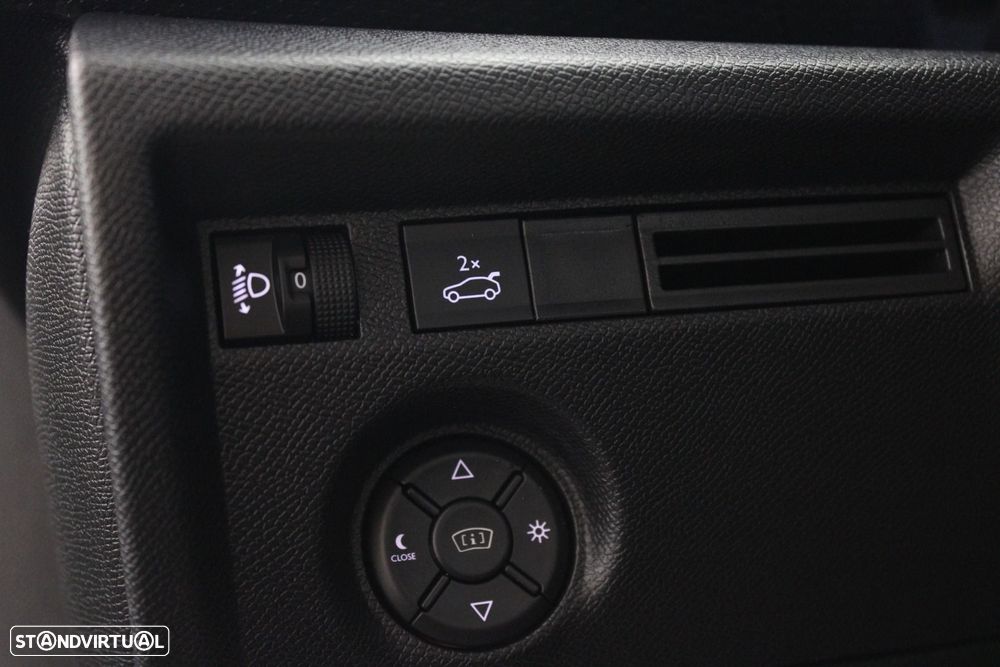 Citroën C4 X 1.2 PureTech Max EAT8 - 12