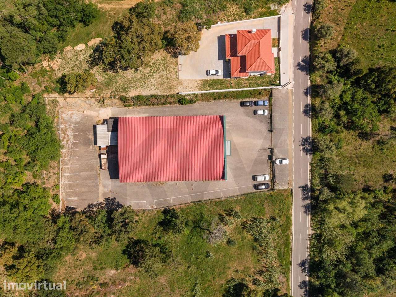 Armazém com 550 m2 em localização estratégica – Brasfemes - Grande imagem: 3/20