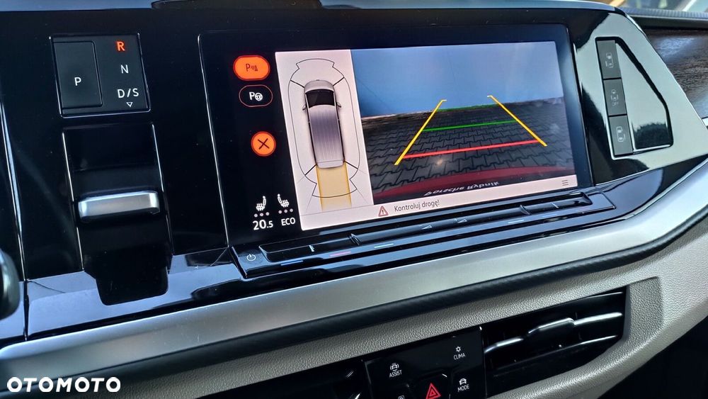 Volkswagen Multivan - 22