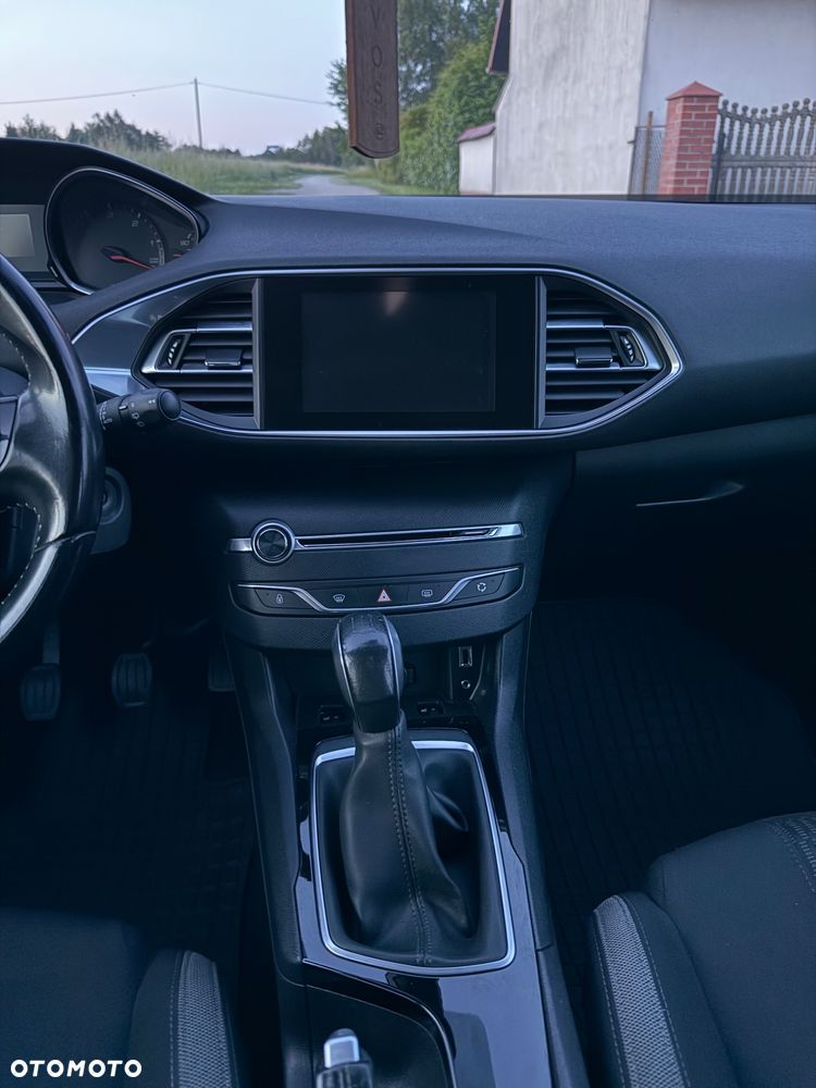 Peugeot 308 - 13