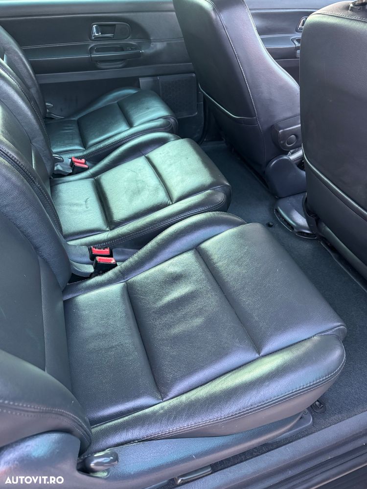 Volkswagen Sharan 1.9 TDI 4Motion - 4