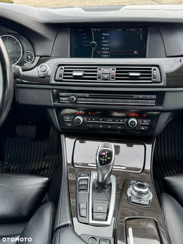 BMW Seria 5 M550d xDrive - 14