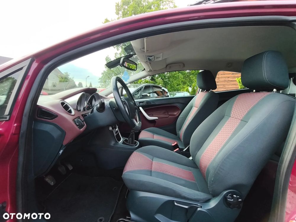 Ford Fiesta 1.25 Titanium EU5 - 23